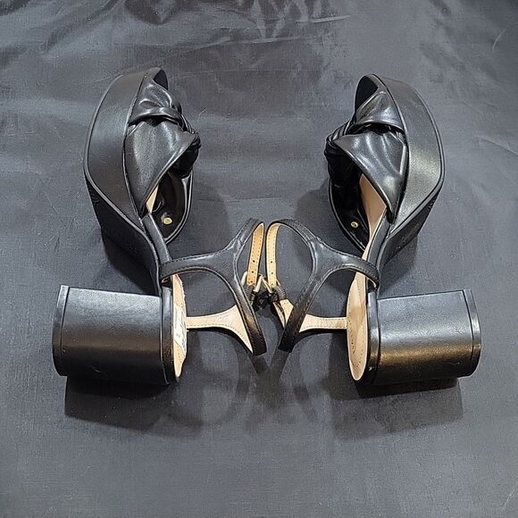 BRAND NEW BANDOLINO BLOCK HEEL ADJUSTABLE BUCKLE ANKLE STRAP SANDAL - Picture 10 of 14